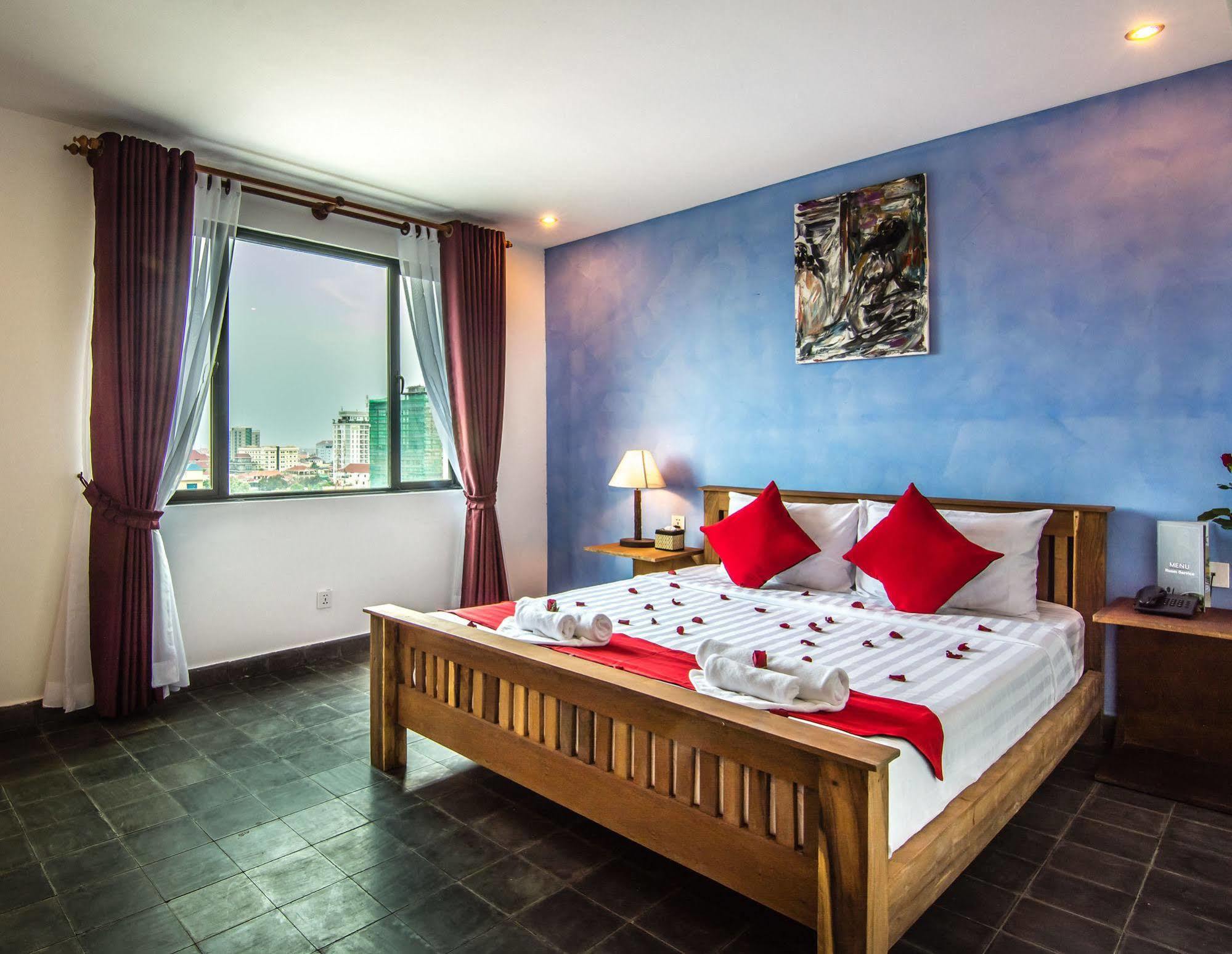 Diamond Palace Resort & Sky Bar Phnom Pen Exterior foto