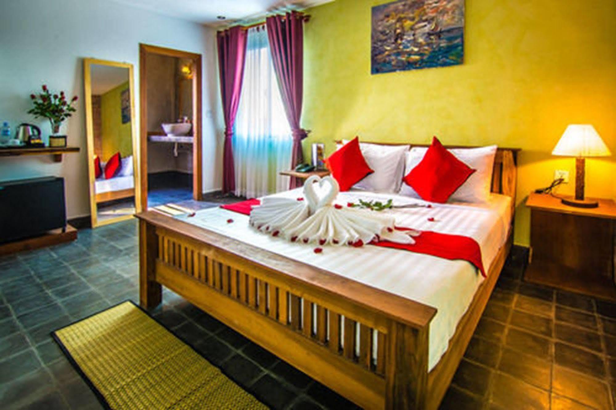 Diamond Palace Resort & Sky Bar Phnom Pen Exterior foto